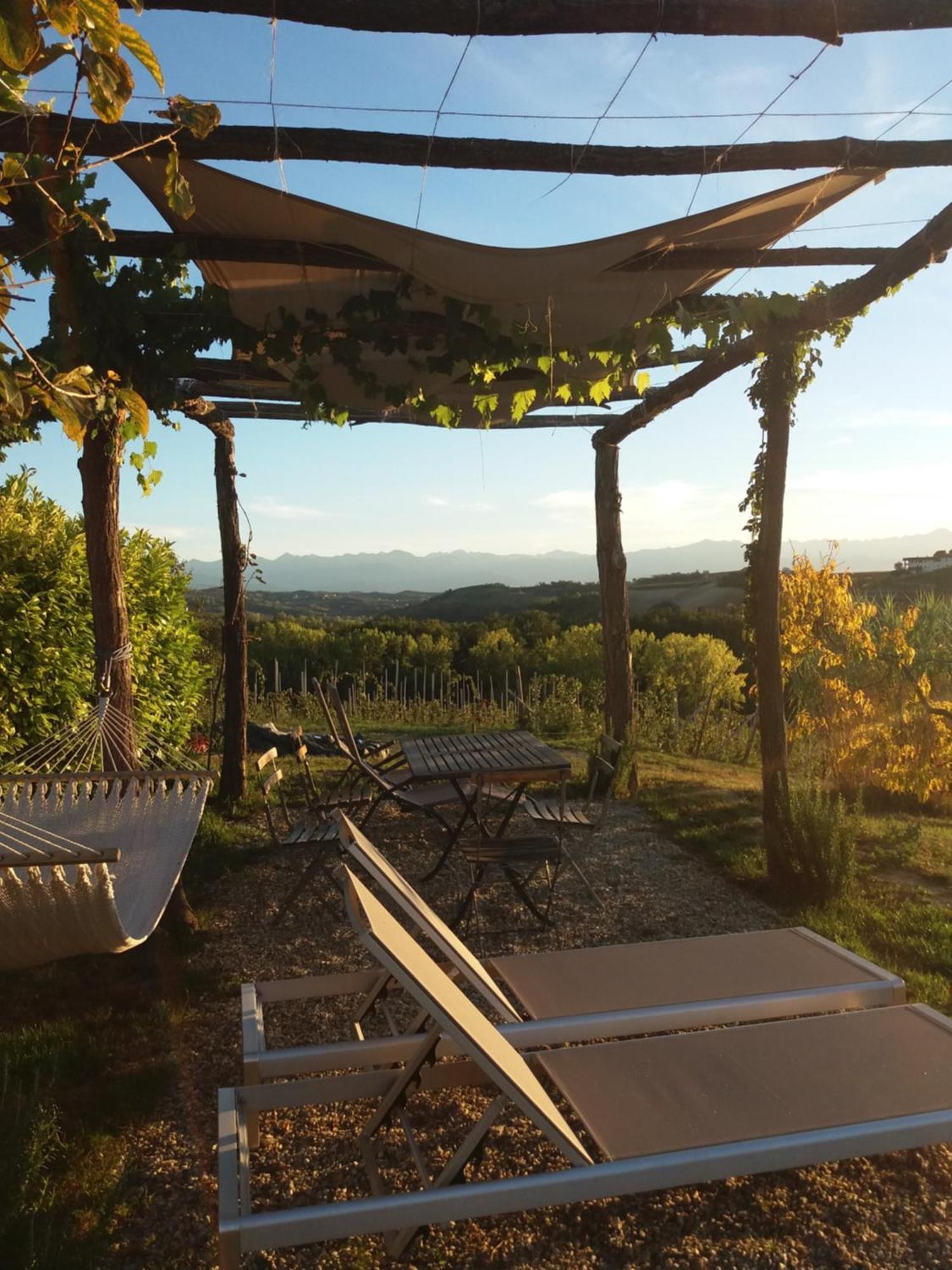 B&B Sant'Anna 21 Monforte dʼAlba Exteriör bild